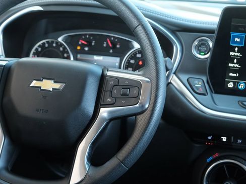 Used 2025 Chevrolet Blazer LT image 11