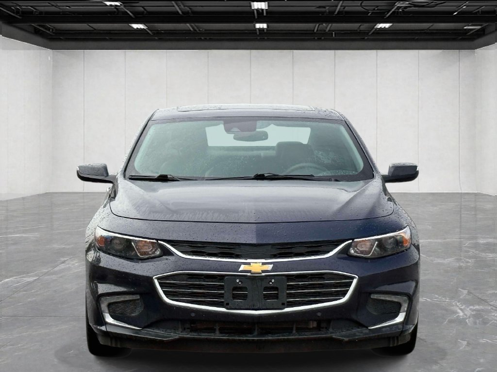 Used 2016 Chevrolet Malibu Premier w/ Driver Confidence Package II FWD image 2