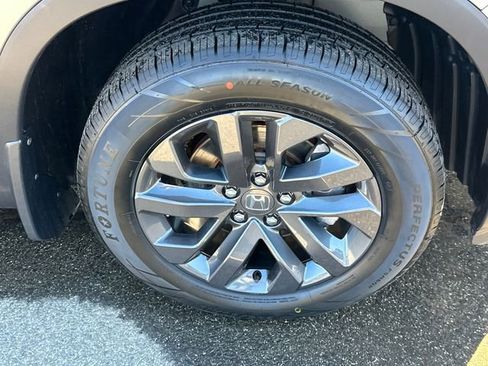 Used 2023 Honda Ridgeline Sport image 7