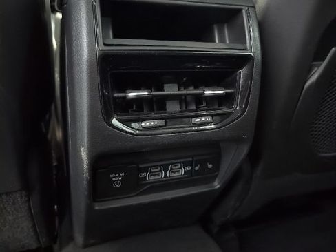 Used 2023 Jeep Grand Cherokee Limited AWD/4WD image 31