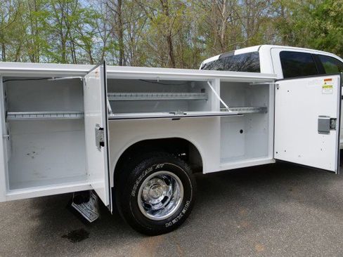 Used 2024 RAM 3500 SLT w/ Quick Order Package 2YG SLT image 10