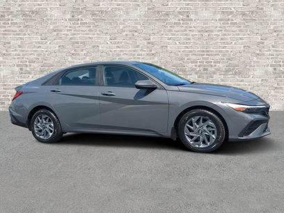 Used 2024 Hyundai Elantra Blue