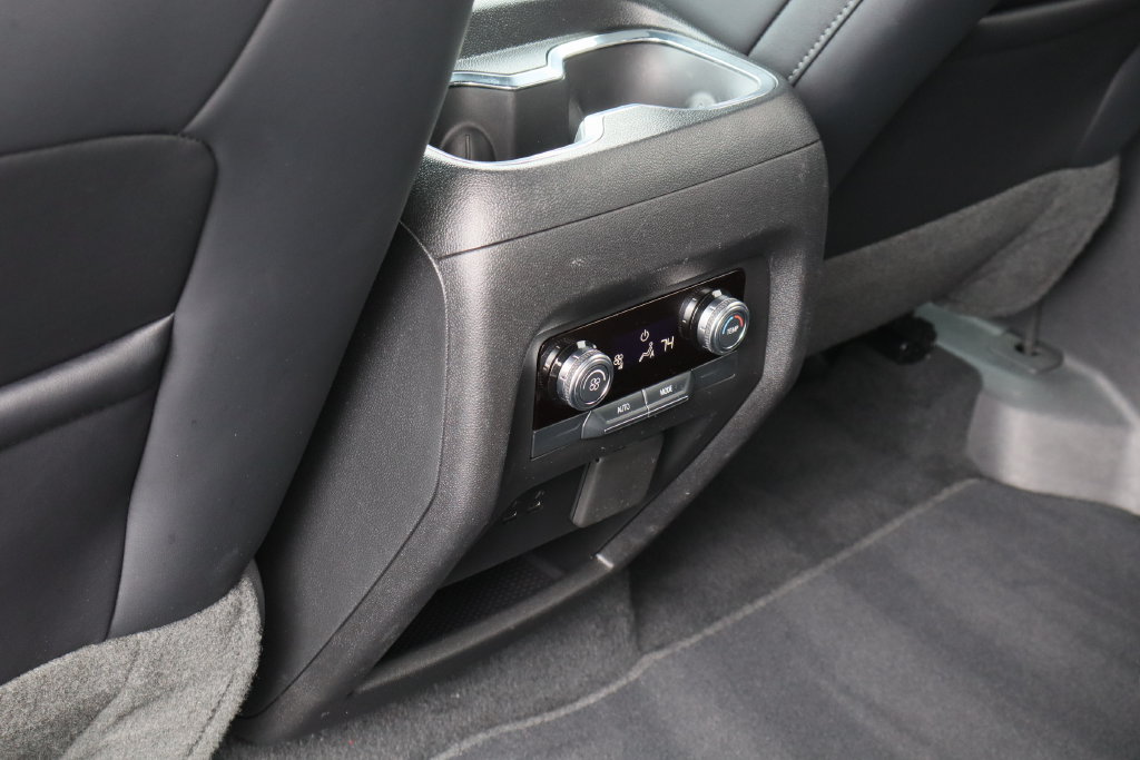 Certified 2026 GMC Acadia Elevation w/ Elevation Premium Package FWD image 25