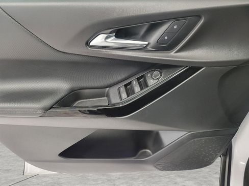 Used 2025 Chevrolet Equinox LT image 26