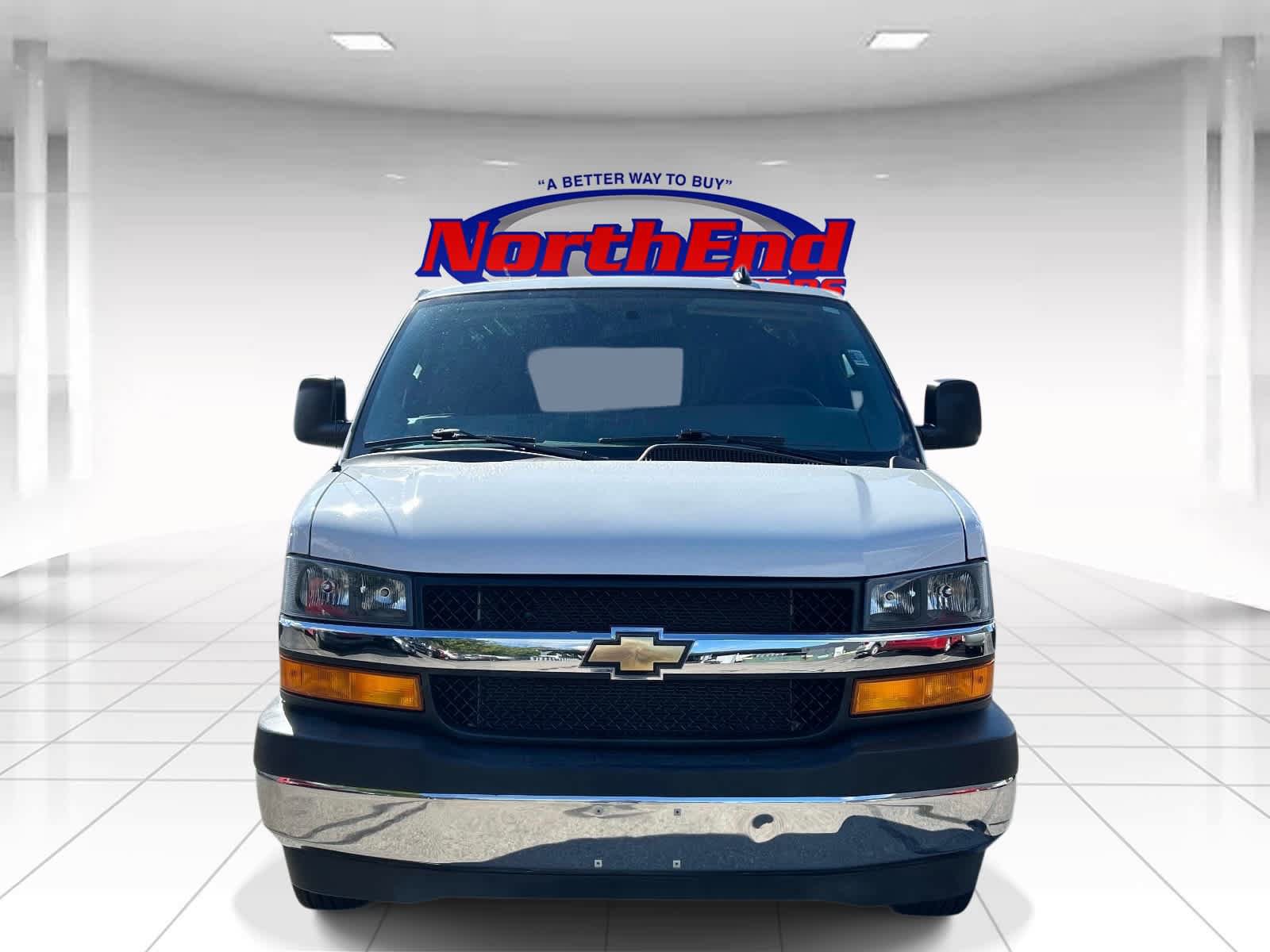 Used 2025 Chevrolet Express 2500 w/ Driver Convenience Package RWD image 8
