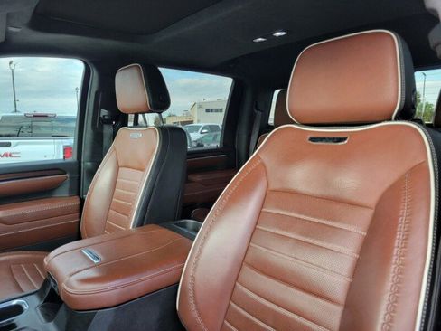 Used 2024 GMC Sierra 2500 Denali Ultimate image 13