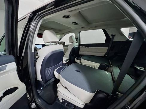 Used 2025 Hyundai Palisade Calligraphy image 24