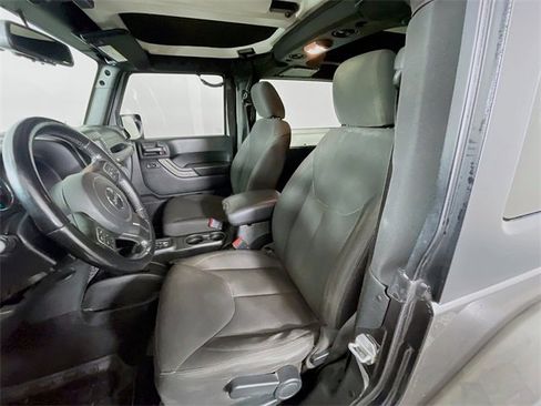 Used 2018 Jeep Wrangler Sport image 19