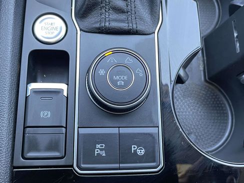 Used 2018 Volkswagen Atlas SEL Premium AWD/4WD image 38