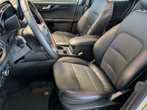 New 2026 Ford Escape ST-Line w/ Tech Pack #1 image 39