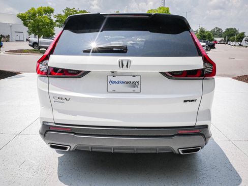 Used 2025 Honda CR-V Sport image 10