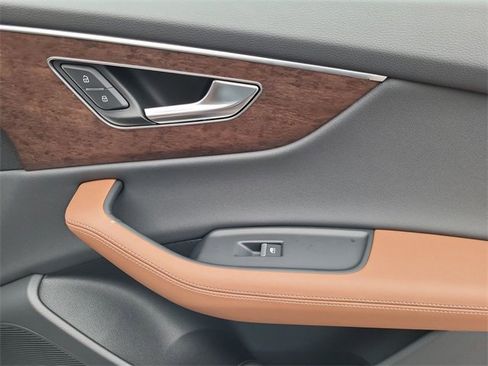 New 2026 Audi Q8 Premium Plus image 18