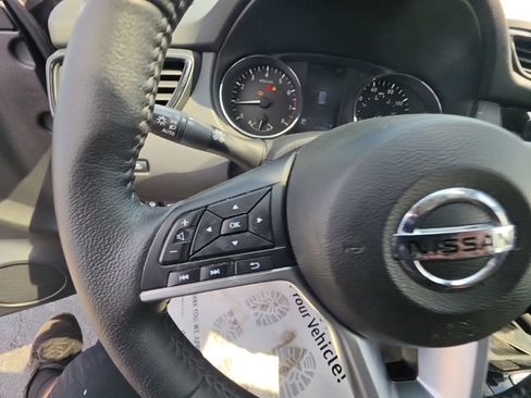 Used 2020 Nissan Rogue SL w/ Premium Package AWD/4WD image 17