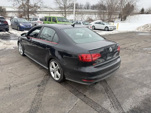 Used 2016 Volkswagen Jetta GLI SEL image 2