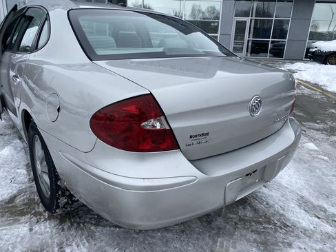 Used 2007 Buick LaCrosse CX image 9
