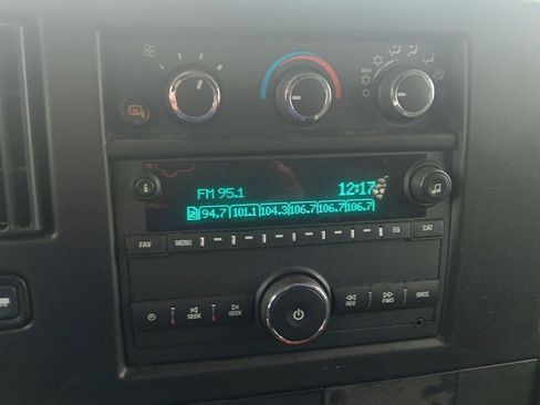 Used 2024 GMC Savana 2500 w/ Driver Convenience Package RWD image 17
