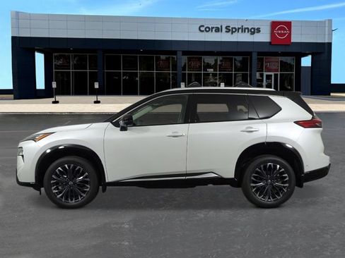 New 2026 Nissan Rogue Platinum w/ Platinum Premium Package image 2