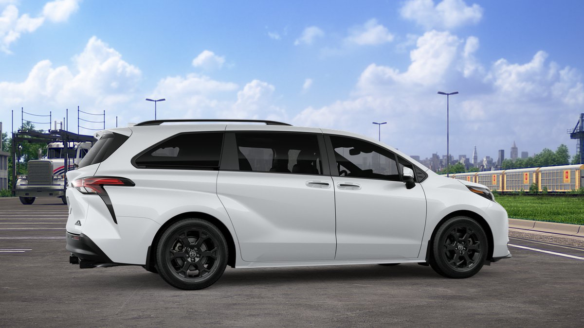 New 2026 Toyota Sienna XLE Woodland Edition AWD/4WD image 11