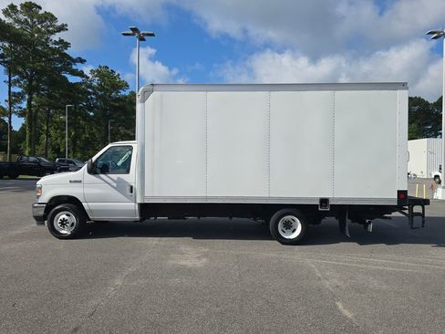 Used 2023 Ford E-350 and Econoline 350 Super Duty w/ Driver's Safety Package RWD image 2