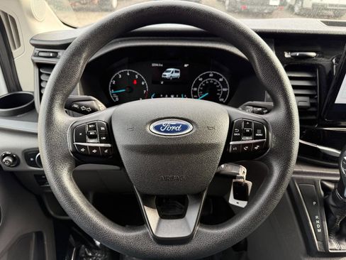 Used 2023 Ford Transit 350 XLT image 29