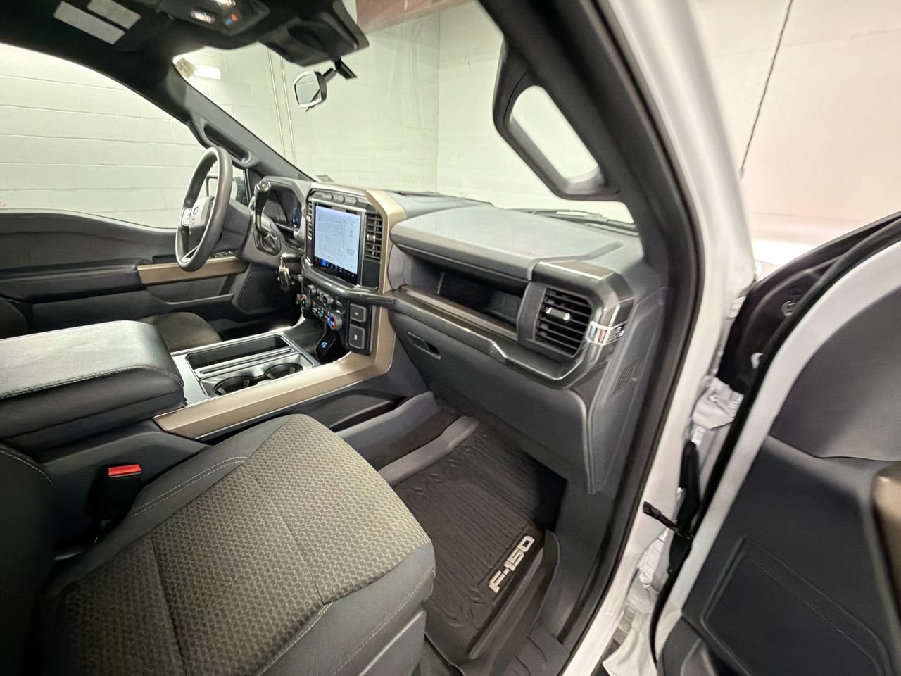 Used 2024 Ford F150 STX w/ Equipment Group 201A FX4 AWD/4WD image 27