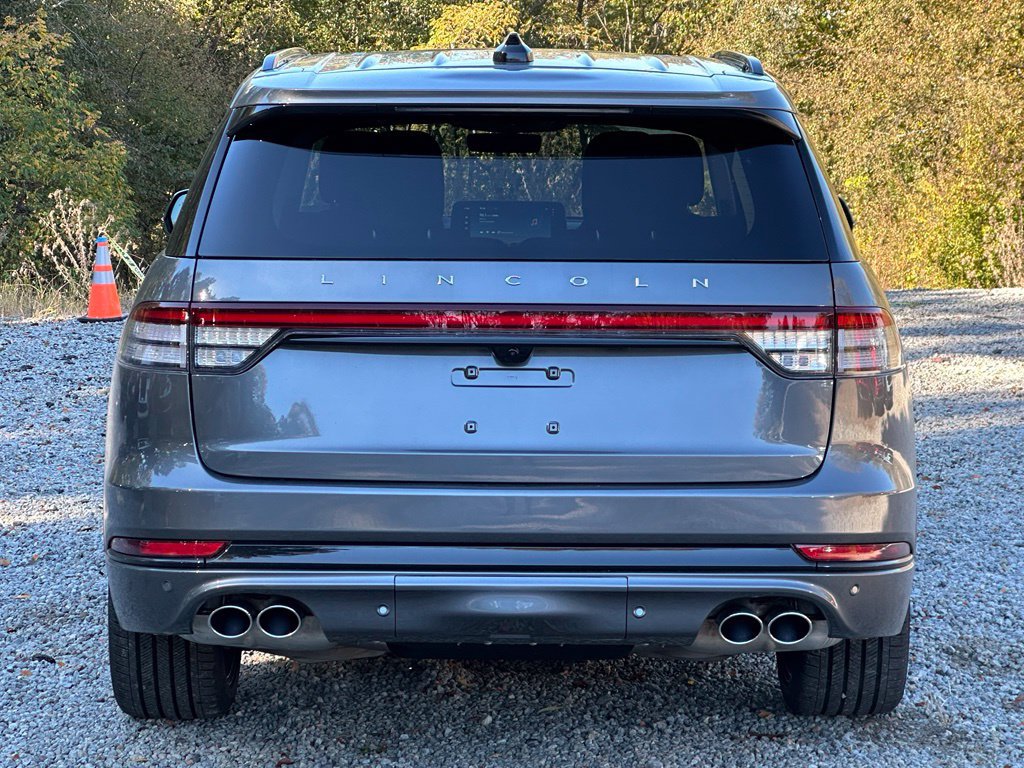 New 2027 Lincoln Aviator Reserve AWD/4WD image 4
