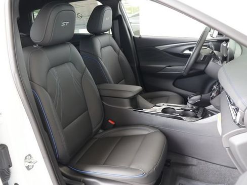 New 2026 Buick Envista Sport Touring w/ Convenience I Package FWD image 20