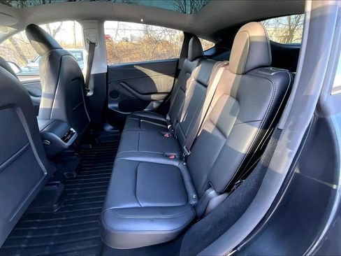 Used 2024 Tesla Model Y Performance image 19