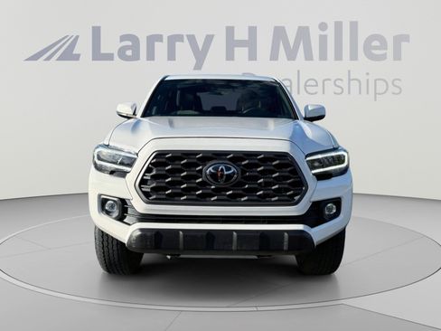 Certified 2023 Toyota Tacoma TRD Off-Road AWD/4WD image 9