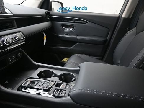 Used 2025 Honda Pilot EX-L image 14
