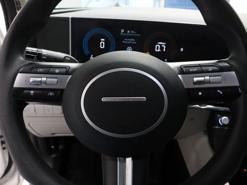 Certified 2025 Hyundai Tucson SE image 29