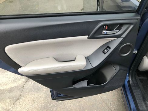 Used 2014 Subaru Forester 2.5i Touring image 28