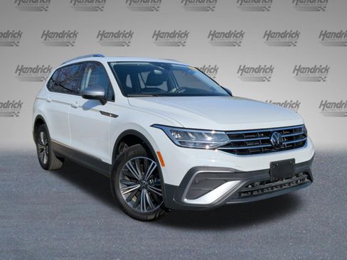 Used 2024 Volkswagen Tiguan Wolfsburg Edition w/ Panoramic Sunroof Package image 2
