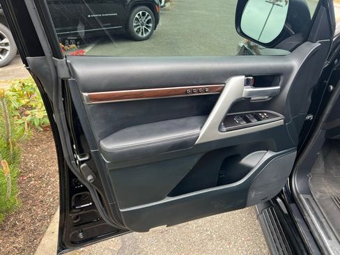 Used 2021 Toyota Land Cruiser AWD/4WD image 11