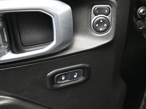 Used 2021 Jeep Wrangler Unlimited Sport AWD/4WD image 10