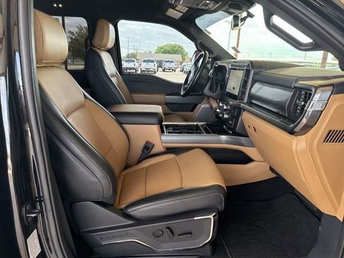 Used 2024 Ford F350 Lariat w/ FX4 Off-Road Package image 12