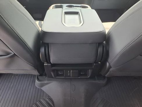 Used 2023 Chevrolet Silverado 1500 LT image 16