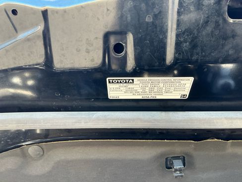 Used 2023 Toyota Camry SE FWD image 22