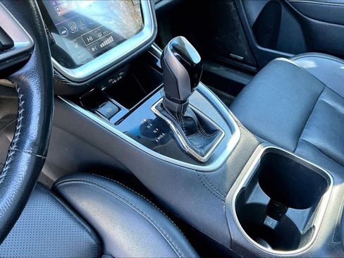 Used 2022 Subaru Outback Limited image 16