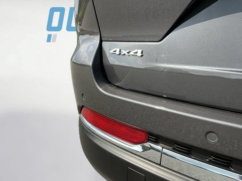Used 2025 Jeep Grand Cherokee Laredo X AWD/4WD image 23