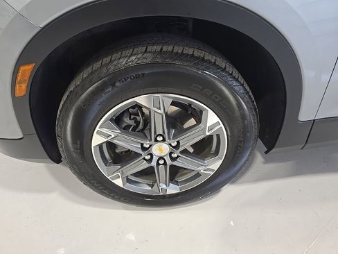 Used 2024 Chevrolet Blazer LT w/ Convenience Package image 4