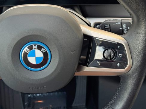 Used 2023 BMW iX xDrive50 w/ Ultimate Package 2 AWD/4WD image 23