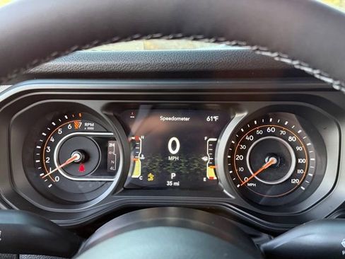 New 2026 Jeep Gladiator Sport AWD/4WD image 17