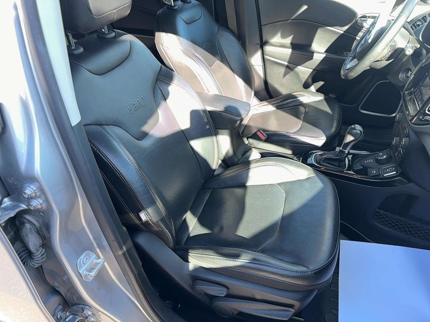Used 2018 Jeep Compass Limited AWD/4WD image 17