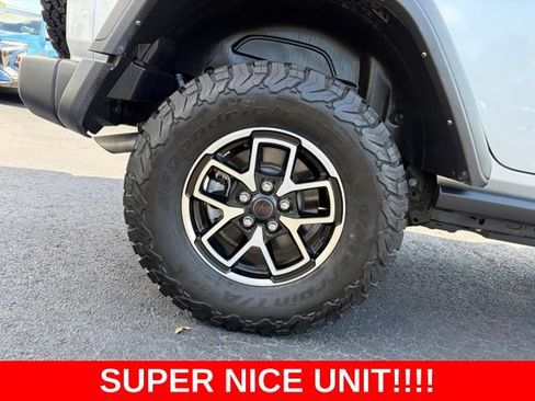 Used 2024 Jeep Wrangler Unlimited Rubicon AWD/4WD image 7