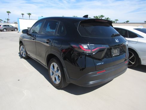 Used 2025 Honda HR-V LX image 4