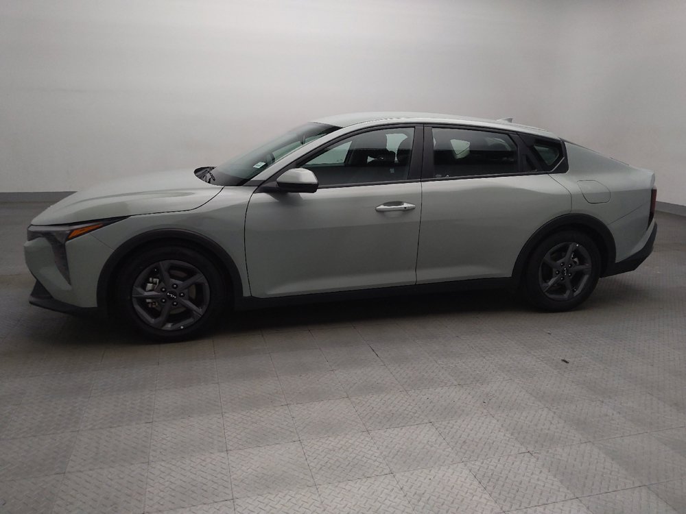 Used 2025 Kia K4 FWD image 2