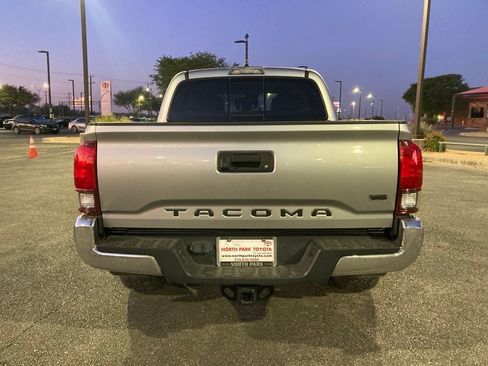 Used 2022 Toyota Tacoma SR5 image 6