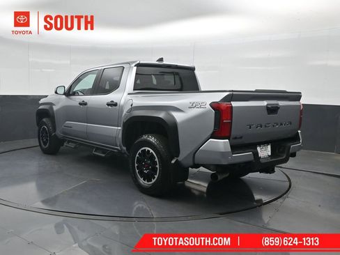 Used 2025 Toyota Tacoma TRD Off-Road w/ TRD Off Road Upgrade Package image 8