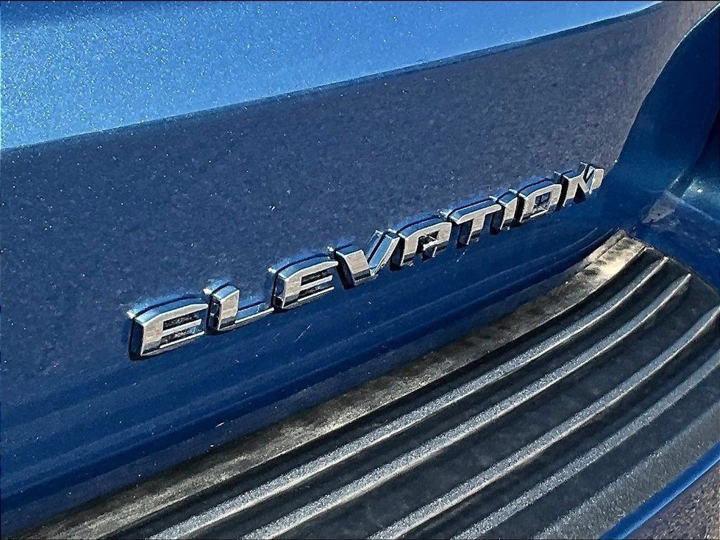 New 2026 GMC Yukon XL Elevation w/ Elevation Premium Package AWD/4WD image 9